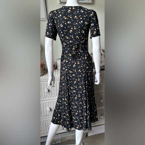 Reformation Revealing Midi Dress Full Length Button Closure Floral Print Size 2 - Picture 3 of 9
